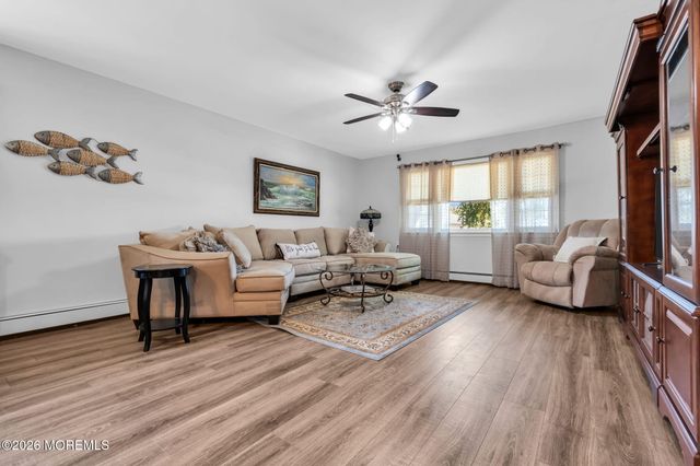 315 Curacao Street, Toms River, NJ 08757