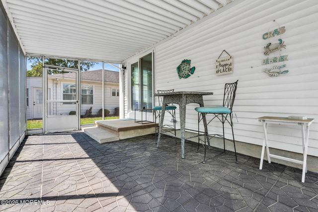 315 Curacao Street, Toms River, NJ 08757