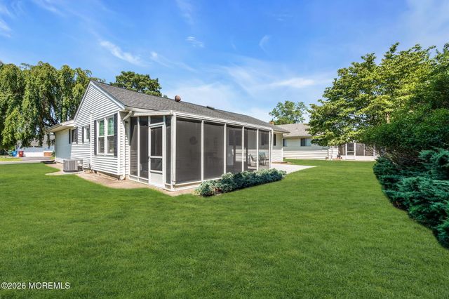 315 Curacao Street, Toms River, NJ 08757