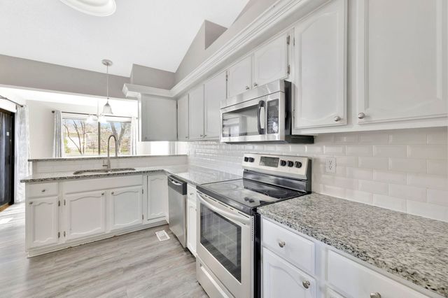 318 S COUNTRYSIDE, Andover, KS 67002