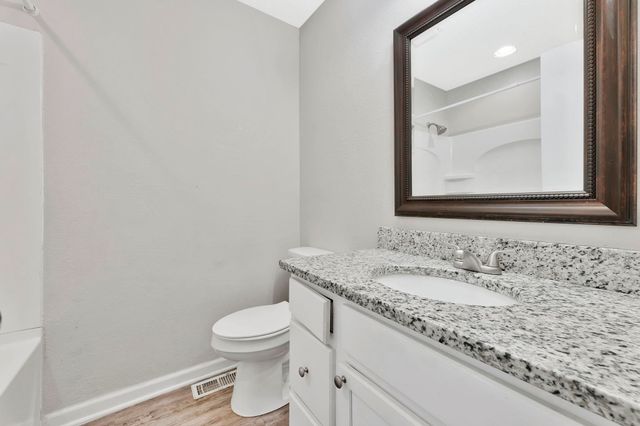 318 S COUNTRYSIDE, Andover, KS 67002