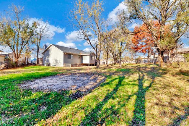 318 S COUNTRYSIDE, Andover, KS 67002
