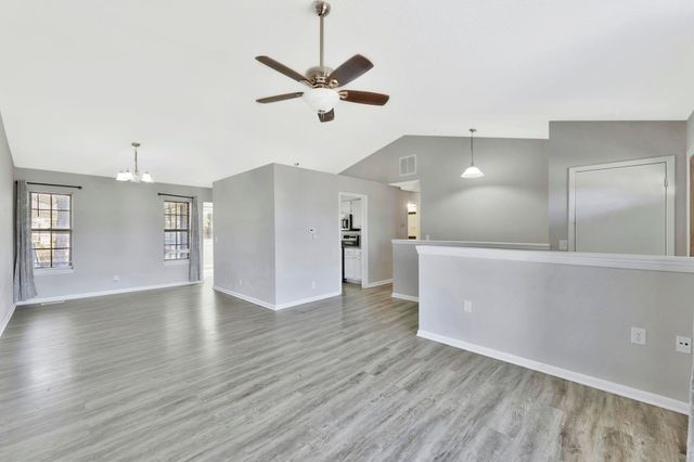 318 S COUNTRYSIDE, Andover, KS 67002