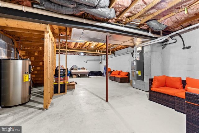 218 LANTERN LN, Chambersburg, PA 17201