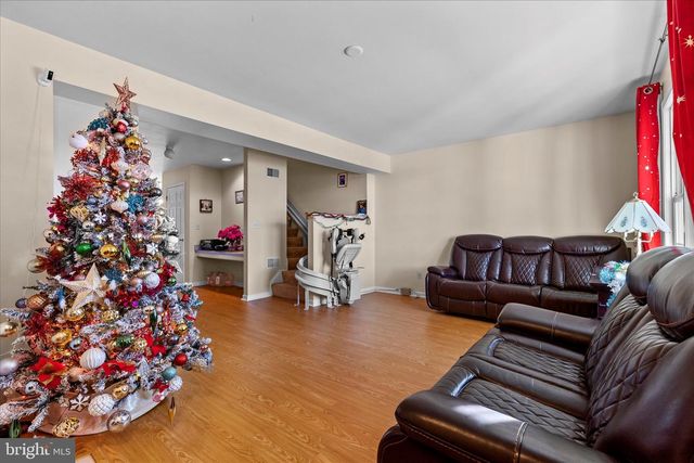 218 LANTERN LN, Chambersburg, PA 17201