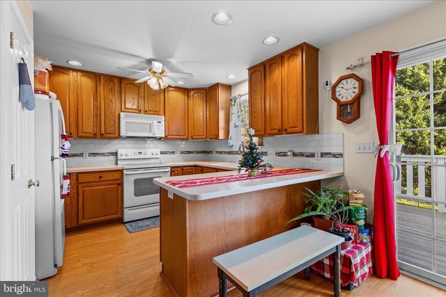 218 LANTERN LN, Chambersburg, PA 17201