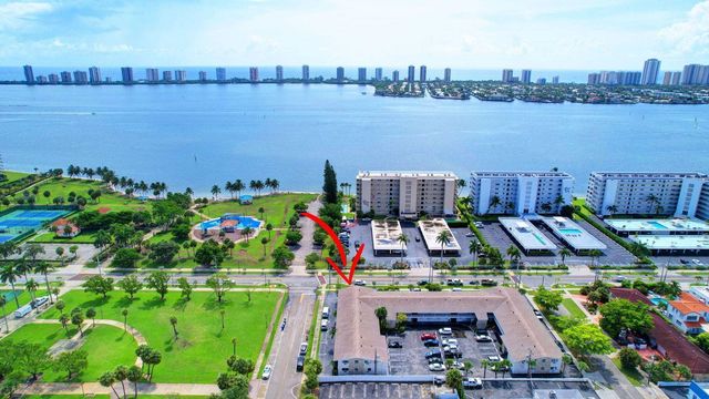 510 Lake Shore Drive 20, Lake Park, FL 33403