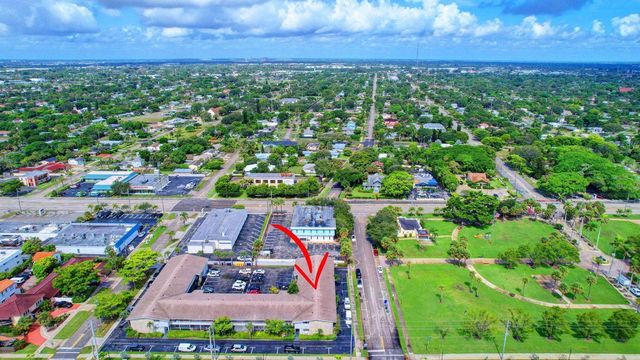 510 Lake Shore Drive 20, Lake Park, FL 33403