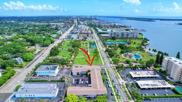 510 Lake Shore Drive 20, Lake Park, FL 33403
