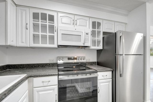 510 Lake Shore Drive 20, Lake Park, FL 33403