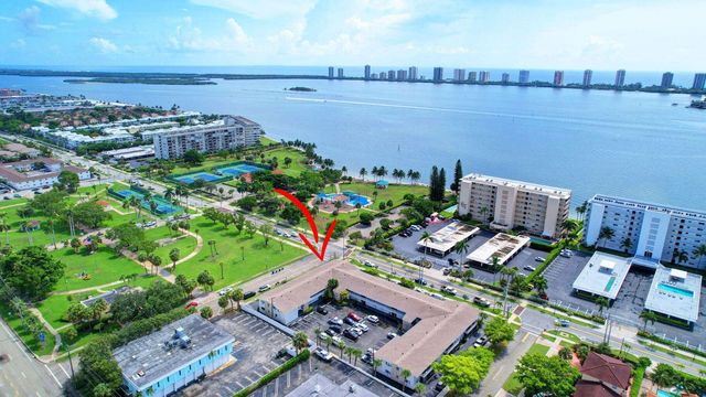 510 Lake Shore Drive 20, Lake Park, FL 33403