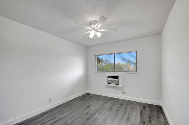 510 Lake Shore Drive 20, Lake Park, FL 33403