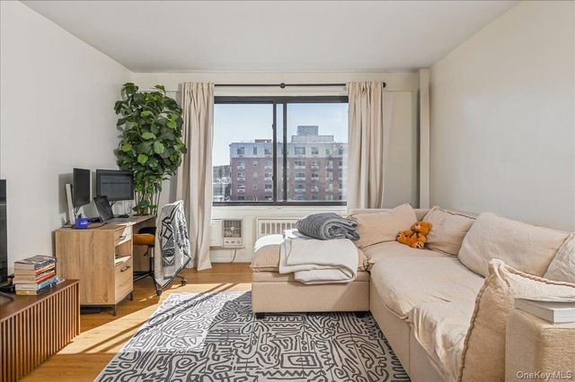 25 Lake Street 5B, White Plains, NY 10603