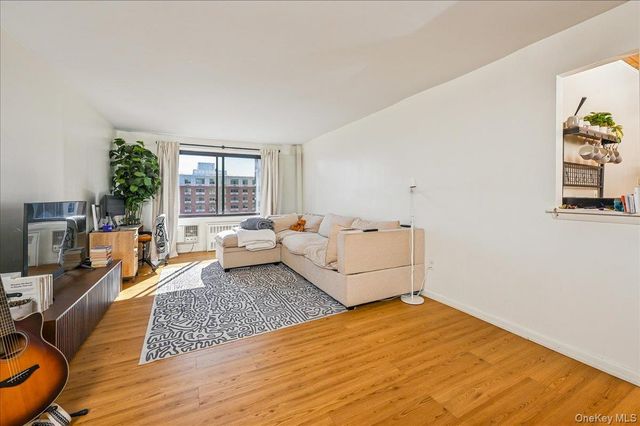 25 Lake Street 5B, White Plains, NY 10603