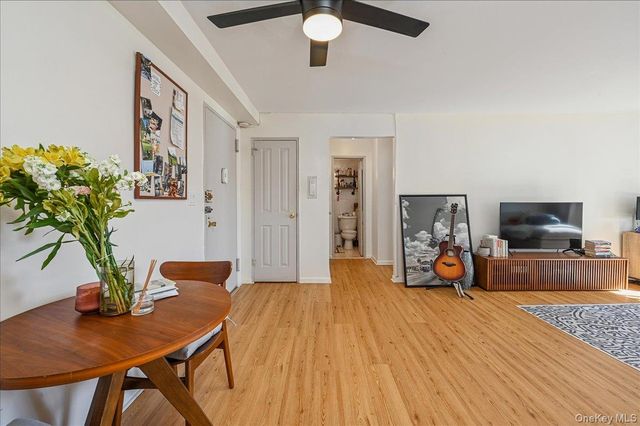 25 Lake Street 5B, White Plains, NY 10603