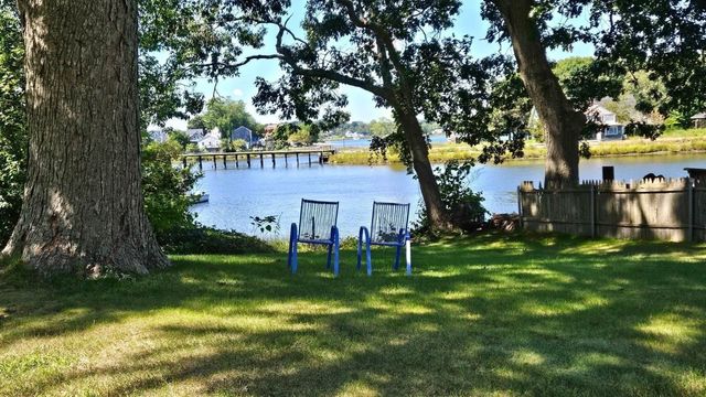 351 Ocean Grove Ave, Swansea, MA 02777