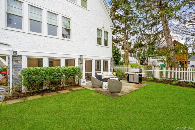 60 Elm Avenue, Larchmont, NY 10538