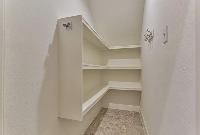 11 Turtle Rock Court, The Woodlands, TX 77381