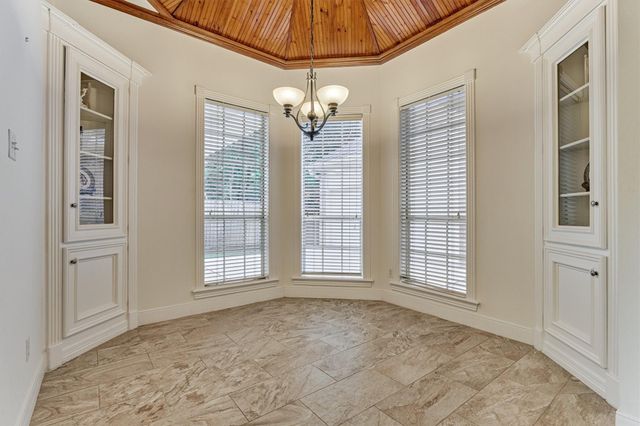 11 Turtle Rock Court, The Woodlands, TX 77381
