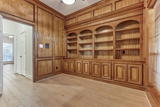 11 Turtle Rock Court, The Woodlands, TX 77381