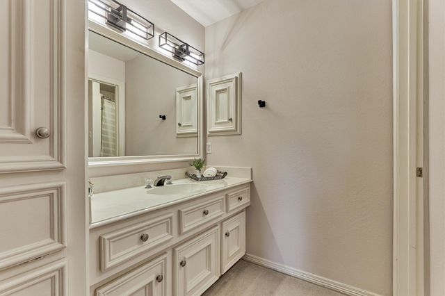 11 Turtle Rock Court, The Woodlands, TX 77381
