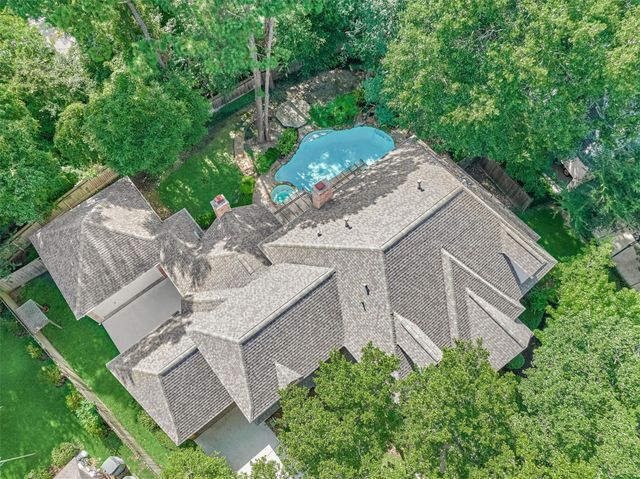 11 Turtle Rock Court, The Woodlands, TX 77381