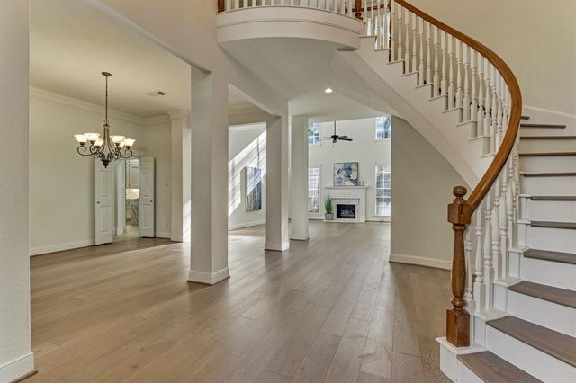 11 Turtle Rock Court, The Woodlands, TX 77381