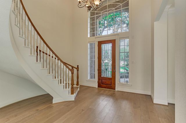 11 Turtle Rock Court, The Woodlands, TX 77381