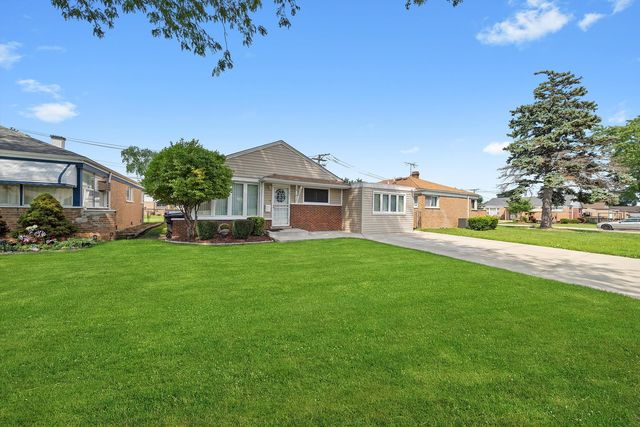 4706 W 82nd Place, Chicago, IL 60652