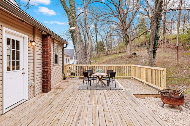 32 Tower Hill Road, Fort Thomas, KY 41075