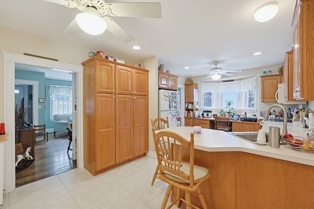 707 Page St, Stoughton, MA 02072