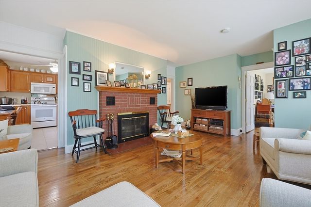 707 Page St, Stoughton, MA 02072