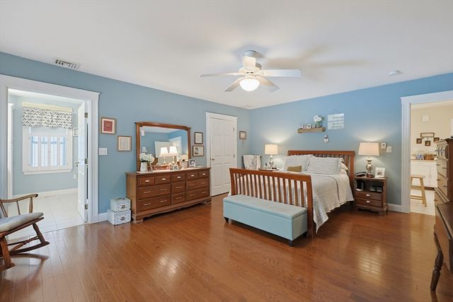 707 Page St, Stoughton, MA 02072