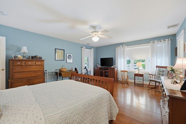 707 Page St, Stoughton, MA 02072