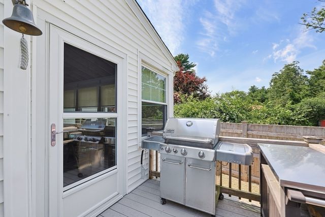 707 Page St, Stoughton, MA 02072
