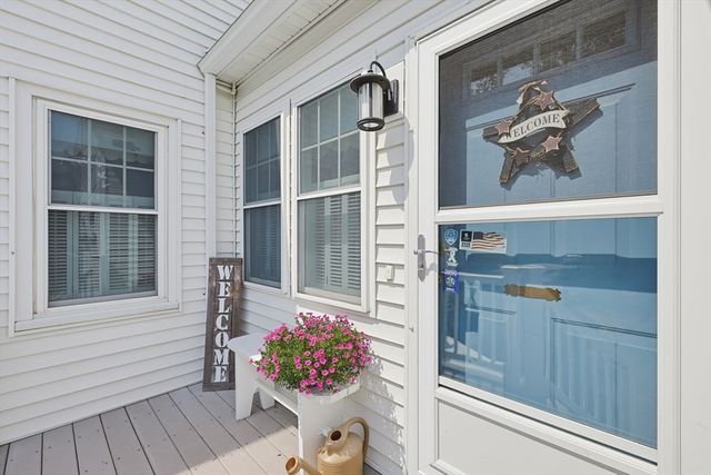 707 Page St, Stoughton, MA 02072