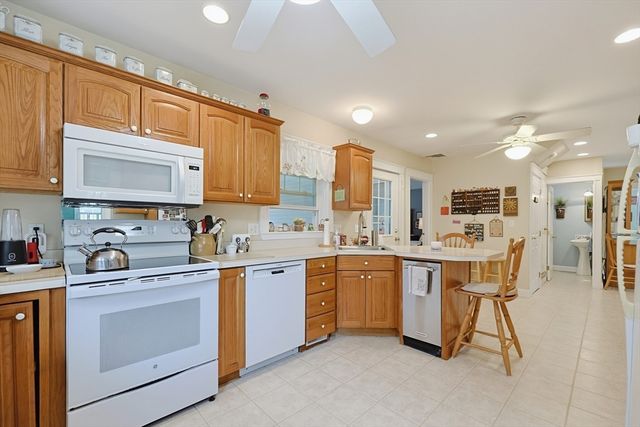 707 Page St, Stoughton, MA 02072