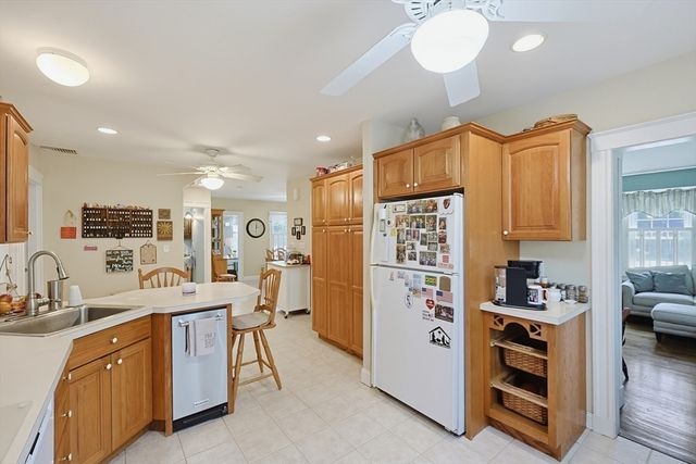 707 Page St, Stoughton, MA 02072