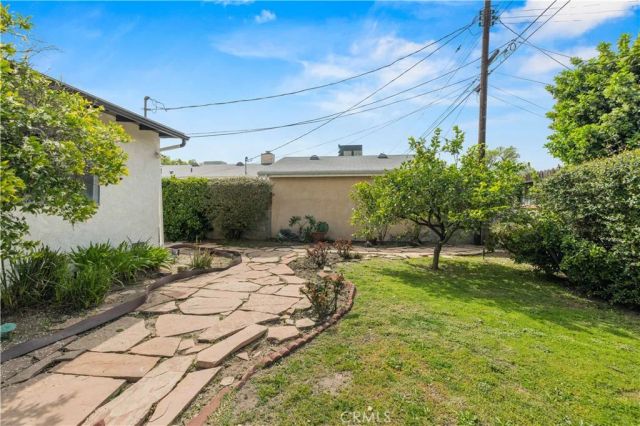 7643 Westland Avenue, North Hollywood, CA 91605