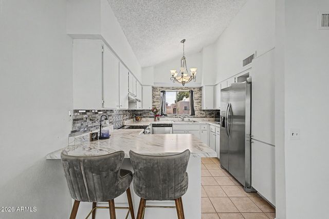 3008 W LUPINE Avenue, Phoenix, AZ 85029