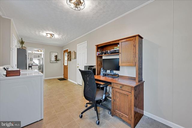 204 W REISTVILLE RD, Myerstown, PA 17067