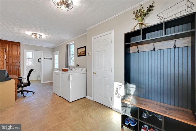 204 W REISTVILLE RD, Myerstown, PA 17067