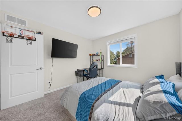 5110 Lathrop Street, Trenton, MI 48183
