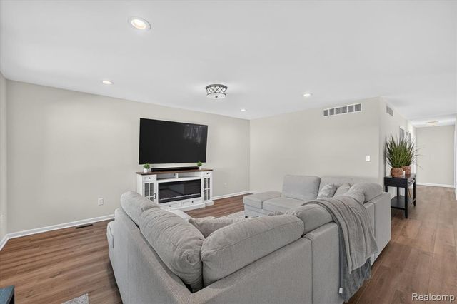 5110 Lathrop Street, Trenton, MI 48183