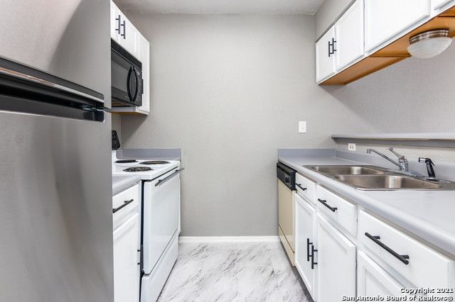 10527 Perrin Beitel Rd Apt B209, San Antonio, TX 78217