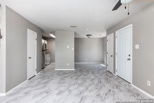 10527 Perrin Beitel Rd Apt B209, San Antonio, TX 78217