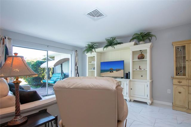 2115 9TH AVENUE W 2A, Bradenton, FL 34205