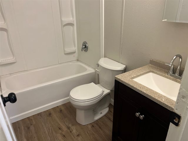 2237 Fm 1182, Ennis, TX 75119