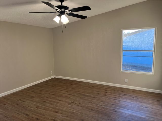 2237 Fm 1182, Ennis, TX 75119