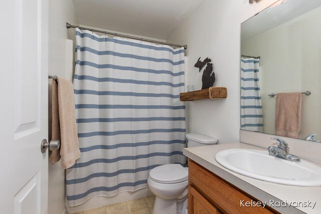 1536 Lillyview Court, Grand Rapids, MI 49509